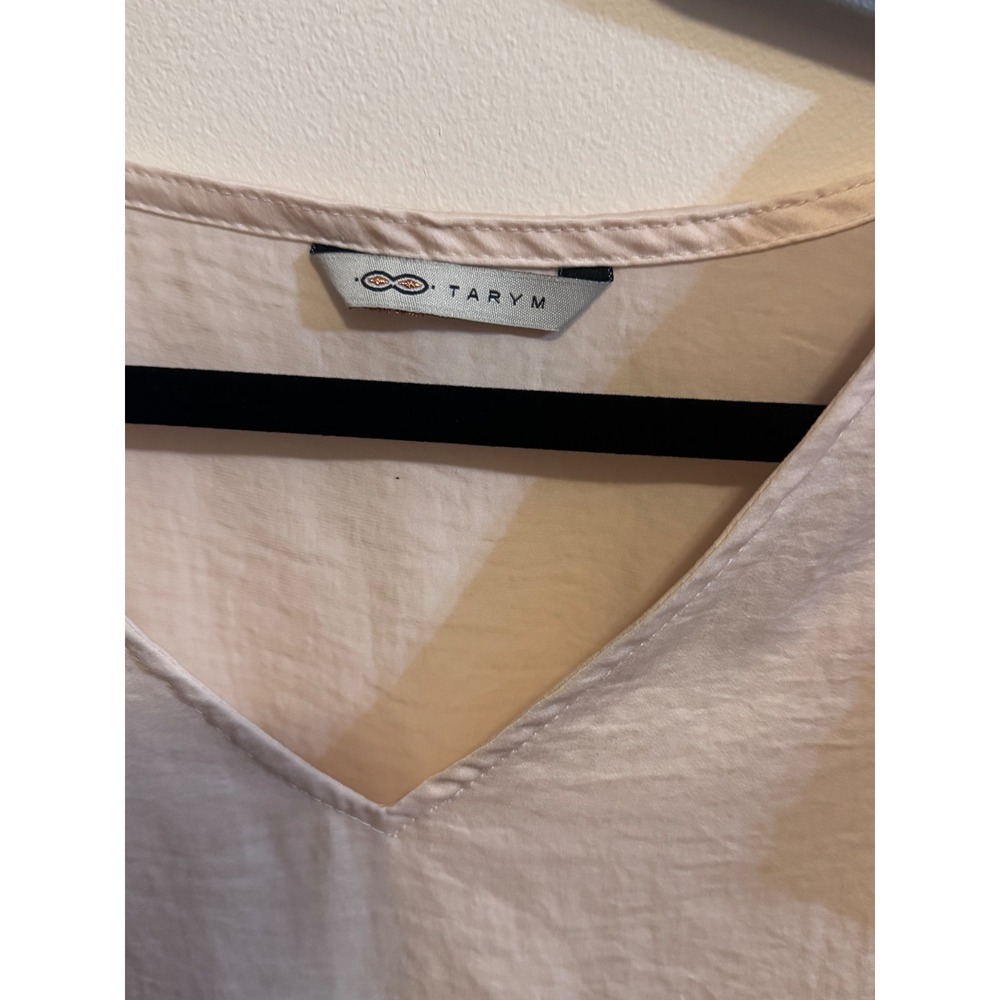 TARYM Pale Pink Textured Blouse Ruffle Sleeve VNeck Romantic Feminine Layering M - Picture 3 of 4